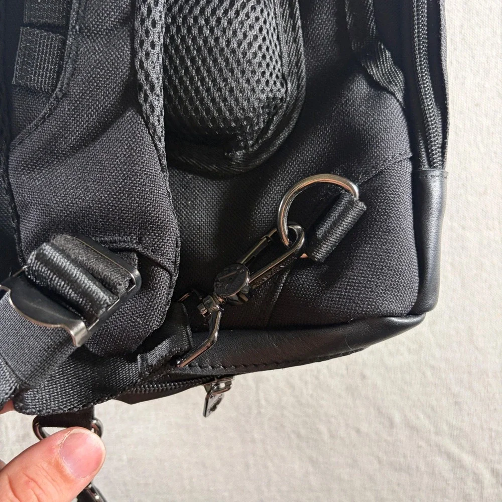 Anvanda V2 Backpack Unisex Medium Kodura Black Leather USB Charging Port NWT